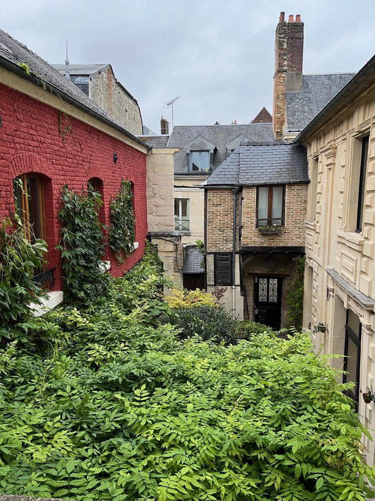 Le Refuge Des Cordeliers Lägenhet Laon Exteriör bild