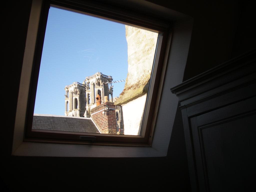 Le Refuge Des Cordeliers Lägenhet Laon Rum bild
